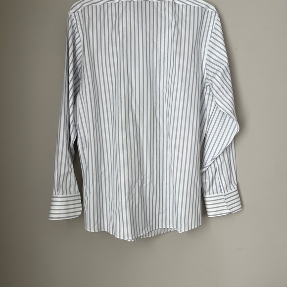 BROOKS BROTHERS BUTTON DOWN SHIRT - Picture 6 of 6